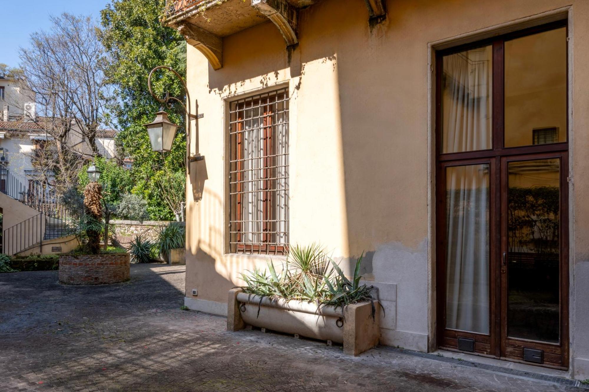 Verona City Lodge Esterno foto